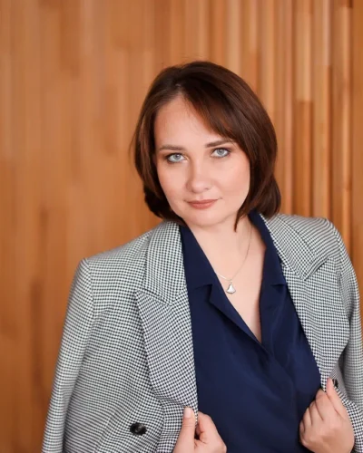 Емец Евгения